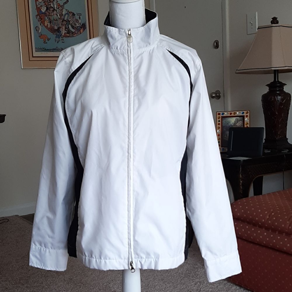 Izod woman's black and white lightweight jacket.